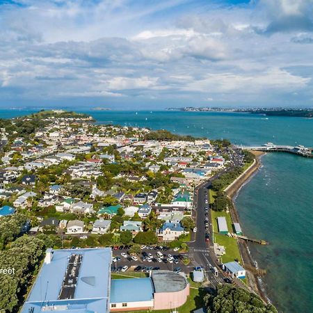 Отель Devonport Harbour View Окленд Экстерьер фото